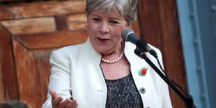 AMLO anuncia que Alicia Barcena tomará el cargo de SRE tras la salida de Marcelo Ebrard