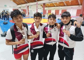 Atletas quintanarroenses logran 4 medallas en competencia de luchas asociadas