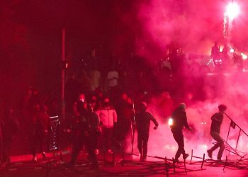 Detienen a 875 personas tras protestas en Francia