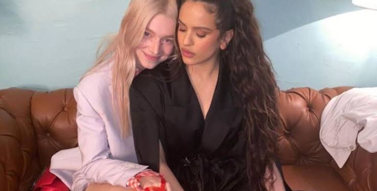 Nuevo tema «Tuya» de Rosalía, revelará si sostuvo una relación con Hunter Schafer