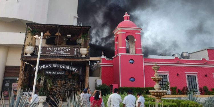Incendio en el hotel Krystal, Cancún deja daños materiales