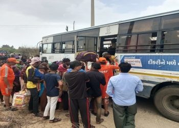 India y Pakistán evacuan a más de 180 mil habitantes ante la llegada del ciclón Biparjoy