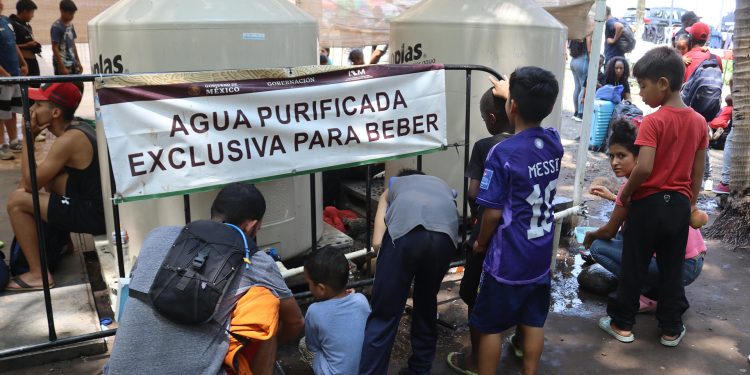 Miles de Migrantes se han enfermado por golpe de calor