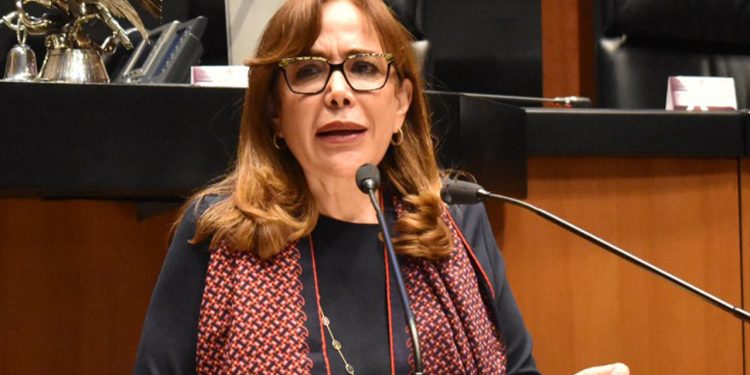 Yeidckol Polevnsky solicita licencia para ir por la candidatura de Morena