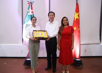 Participa Ana Paty Peralta en encuentro con delegación de la Asamblea Popular Nacional de China