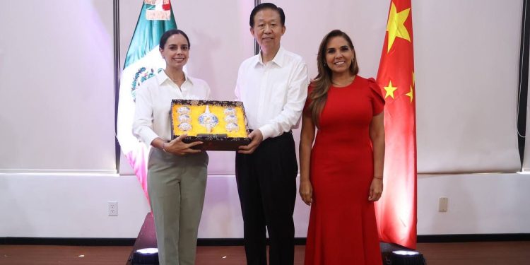 Participa Ana Paty Peralta en encuentro con delegación de la Asamblea Popular Nacional de China