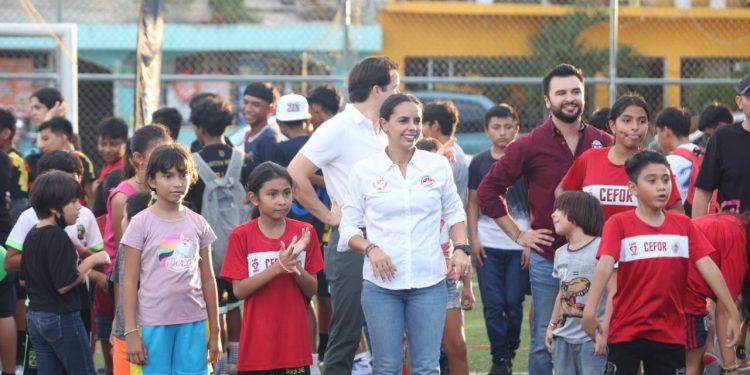 Promueve Ana Paty Peralta integración a través del deporte