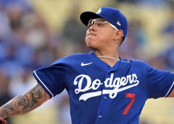 En el cierre de la novena entrada se salvó el pitcher mexicano Julio Urías de sufrir el descalabro donde los Dodgers vencen a los Azulejos