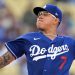 En el cierre de la novena entrada se salvó el pitcher mexicano Julio Urías de sufrir el descalabro donde los Dodgers vencen a los Azulejos