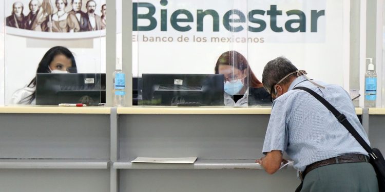 Inicia el pago de pensiones para adultos mayores a través del Banco del Bienestar