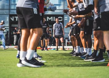 El Inter de Miami recibe a Messi con ‘fila india’
