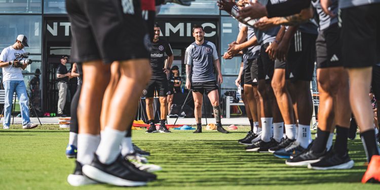 El Inter de Miami recibe a Messi con ‘fila india’