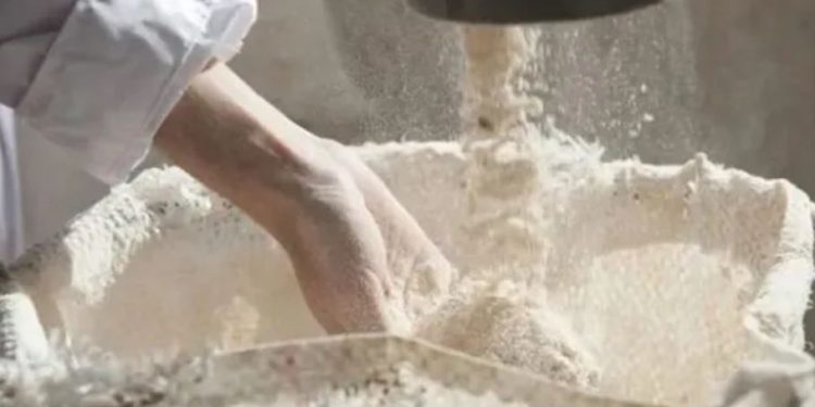 AMLO instó a los productores de pollo, huevos y harina de maíz a mantener precios justos para sus productos