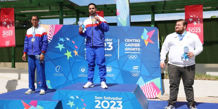 ‘Fair Play’ el mexicano Fidencio González devuelve medalla de bronce al cubano Leuris Pupo