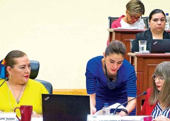 INE pone en la mira anuncios de los aspirantes