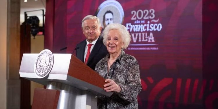 AMLO, sostuvo un encuentro con Estela de Carlotto, fundadora de las Abuelas de Plaza de Mayo de Argentina