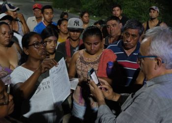Ana Paty Peralta exige a Aguakan solución en escasez de agua en algunas colonias de Cancún