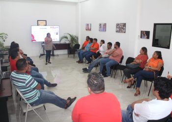 Fomentamos la sororidad y creamos entornos laborales seguros y libres de violencia de género: IQM