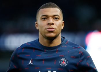 Dejan fuera a Kylian Mbappé para la gira del PSG por Japón