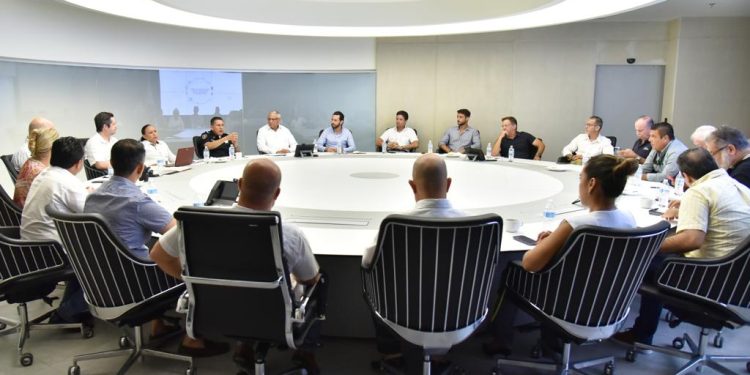 Sostienen reunión estratégica para el desarrollo y la seguridad de Quintana Roo