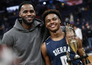 LeBron James agradece el apoyo que recibió tras el paro cardíaco que sufrió su hijo Bronny