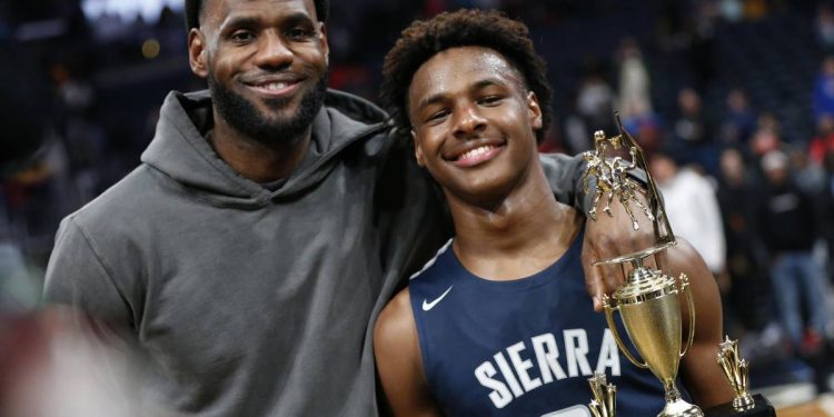 LeBron James agradece el apoyo que recibió tras el paro cardíaco que sufrió su hijo Bronny