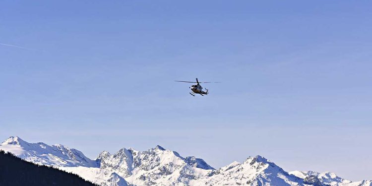 Turistas mexicanos mueren al estrellarse su helicóptero cerca del Everest Nepal