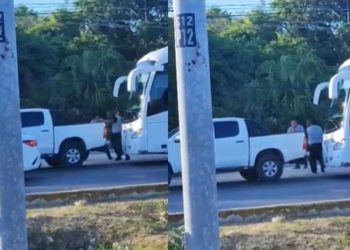 Dos hombres protagonizan riña en la carretera Playa del Carmen