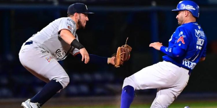 Tigres vence a los Acereros al iniciar la serie de la Liga Mexicana de Béisbol