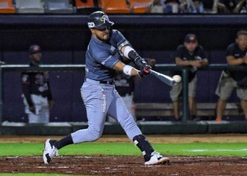 Rieleros vence 5-4 a Tigres de Quintana Roo