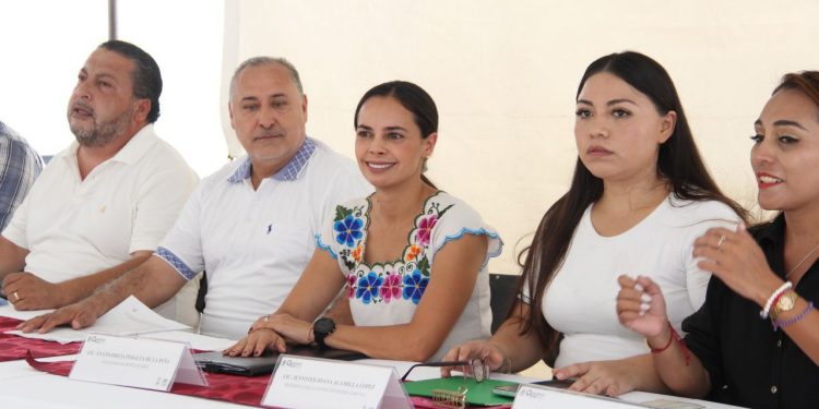 Dan certeza  jurídica gobierno municipal y sociedad civil a niños y niñas