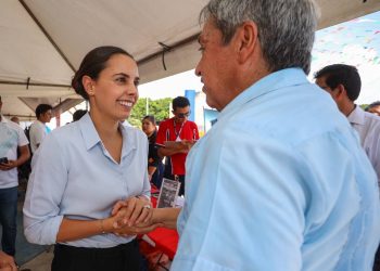 Ana Paty Peralta acerca vacantes de empleo a cancunenses