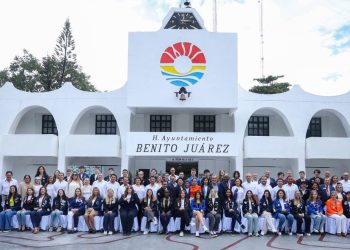 Distingue Ana Paty Peralta a jóvenes altruistas de 19 países