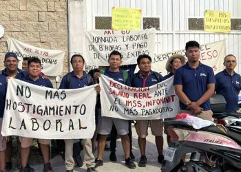 Trabajadores de ‘Cancún Aventures’ se manifiestan para exigir pagos correspondientes