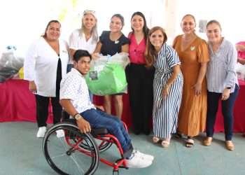 DIF Quintana Roo hace entrega de útiles escolares para este regreso a clases