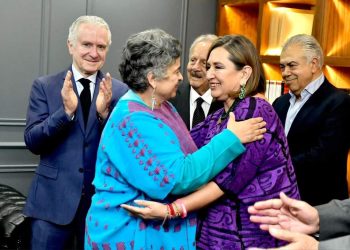 Xóchitl Gálvez, candidata Frente Amplio por México se reúne con Beatriz Paredes