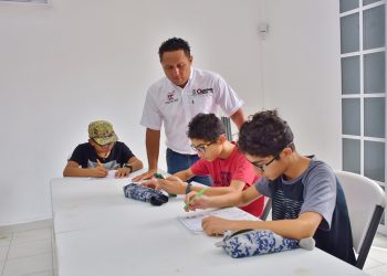 La FPMC invita a inscribirse a los talleres gratuitos del BiblioAvión Gervasio