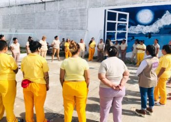 IQM acerca los servicios a mujeres del Centro Penitenciario de Chetumal