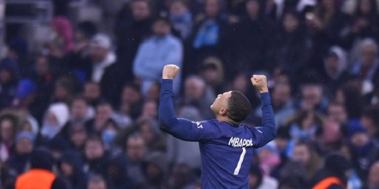 Kylian Mbappe seguirá en el PSG