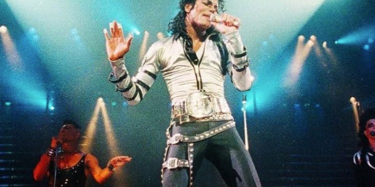 Reabren caso contra Michael Jackson por abuso sexual