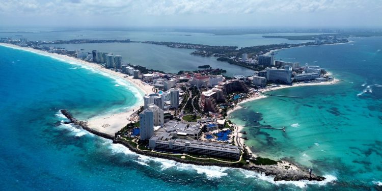 Aumenta hasta en un 13.7 por ciento la afluencia de turistas en los destinos de Quintana Roo