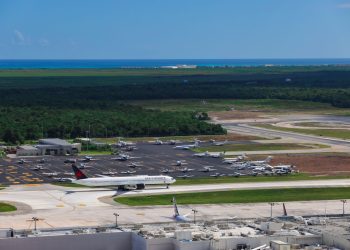 Quintana Roo contará con nuevas rutas y frecuencias aéreas para el invierno desde Canadá y Estados Unidos: SEDETUR