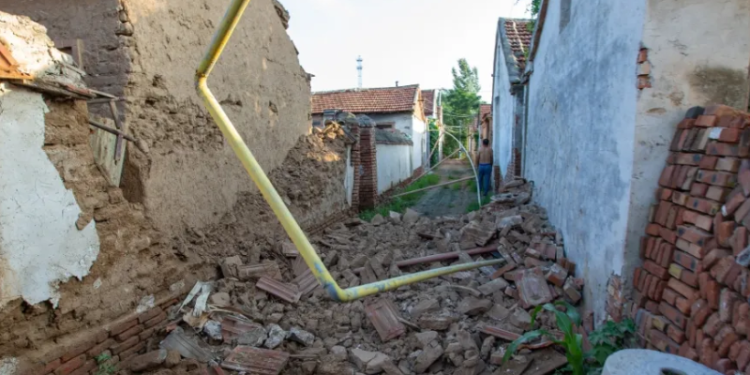 Al menos 23 personas resultaron heridas tras sismo de 5.4 en China