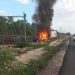 Se Incendia tráiler en el Aeropuerto Internacional de Cancún