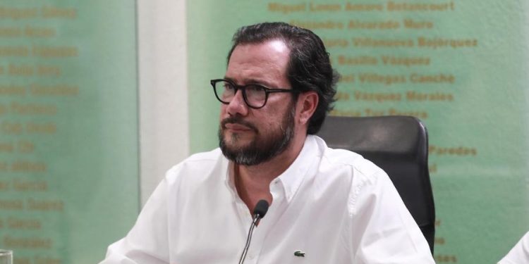 Guillermo Brahms condena ataque violento contra médico francés en Holbox