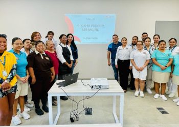 IQM imparte curso de capacitación “Mi Super Poder, Es Ser Mujer” en Puerto Morelos