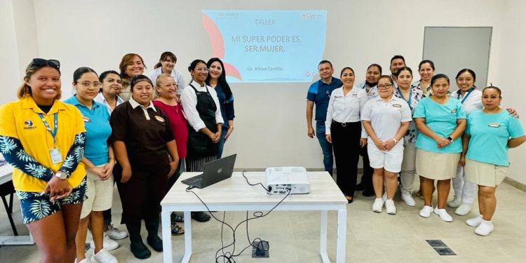 IQM imparte curso de capacitación “Mi Super Poder, Es Ser Mujer” en Puerto Morelos