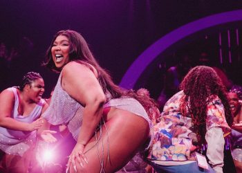 Lizzo enfrenta demanda por acoso sexual por tres de sus exbailarinas 
