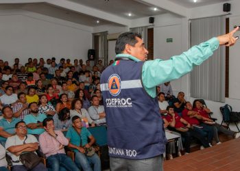 Imparte la COEPROC curso del Sistema de Alerta Temprana de Ciclones Tropicales a personal de SEFIPLAN