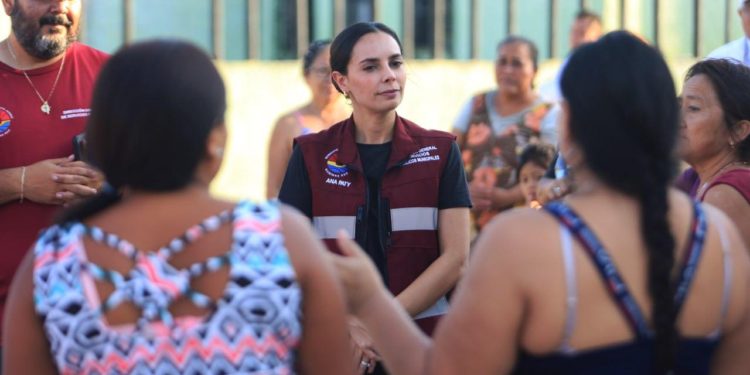 Mantiene Ana Paty Peralta permanentes labores contra el dengue